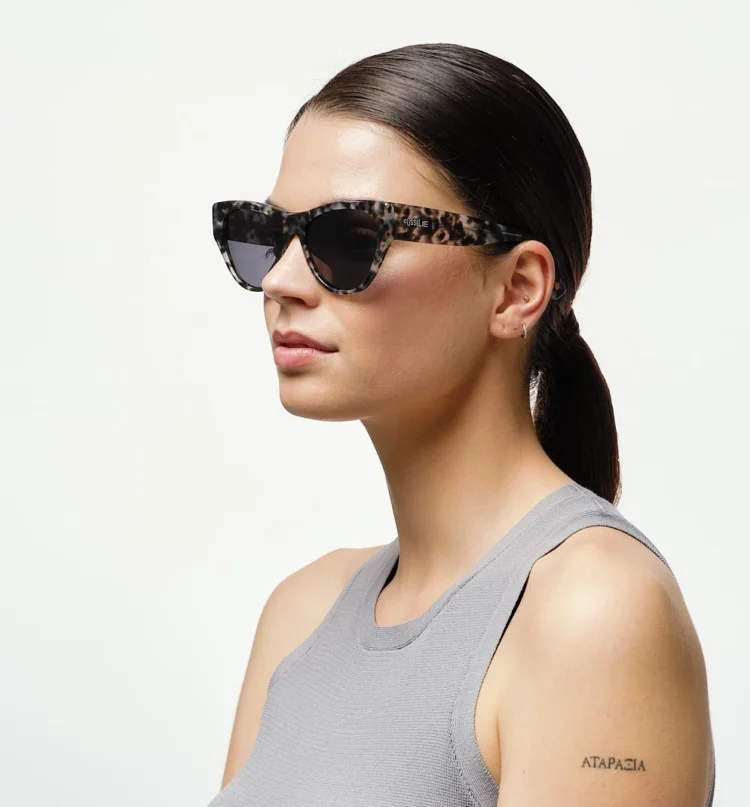 1802202383 Tampa, Gray Tortoise sunglasses model left view