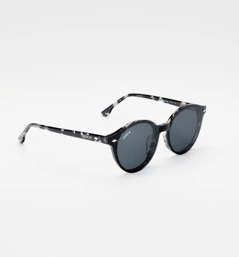 C.On.3, Black, Tortoise