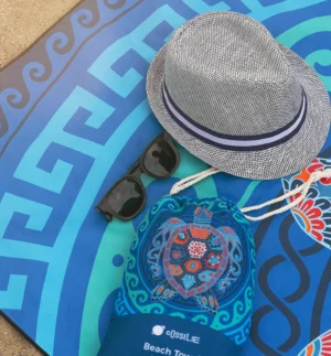 Πετσέτα Θαλάσσης Med Turtle στην παραλία, προβολή still life