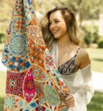 Πετσέτα Θαλάσσης Moroccan Tile με γυναικείο μοντέλο