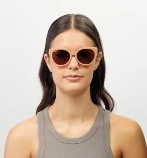 Γυαλιά Ηλίου Catania, Ροζ Ροδακινί, μπροστινή όψη σε γυναικείο μοντέλο